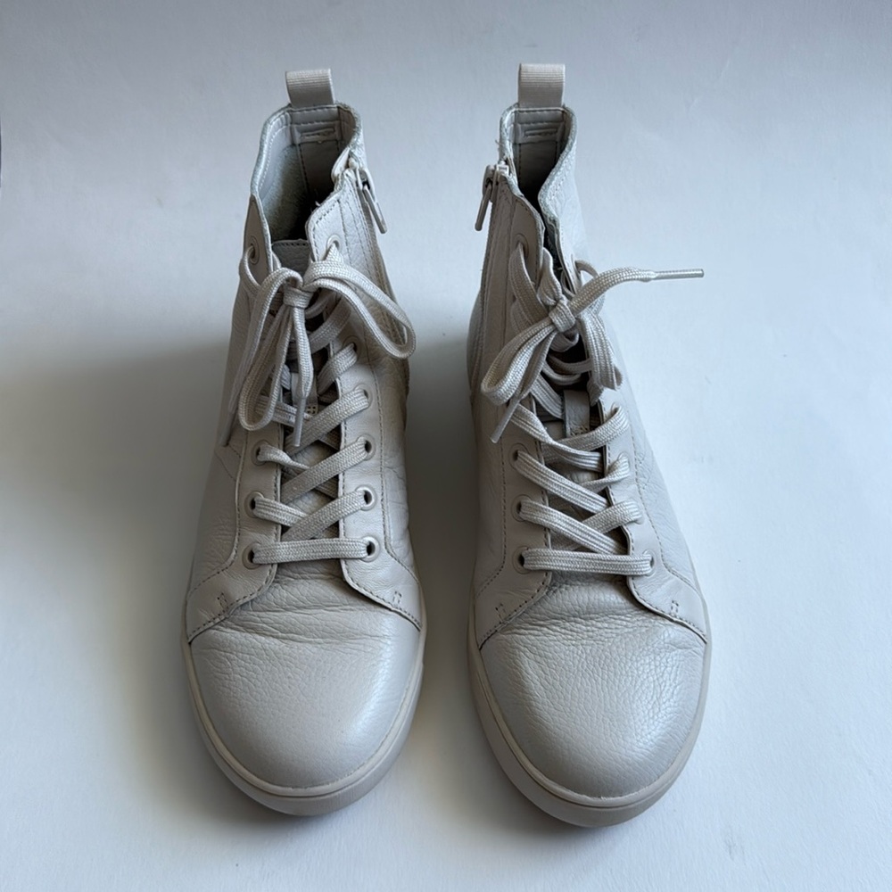 Naturalizer Morrison-hi Water Repellent High Top Lace Up - Beige - Size 7.5W